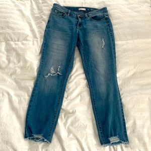LC Lauren Conrad skinny distressed jeans. Hit right above the ankle size 6